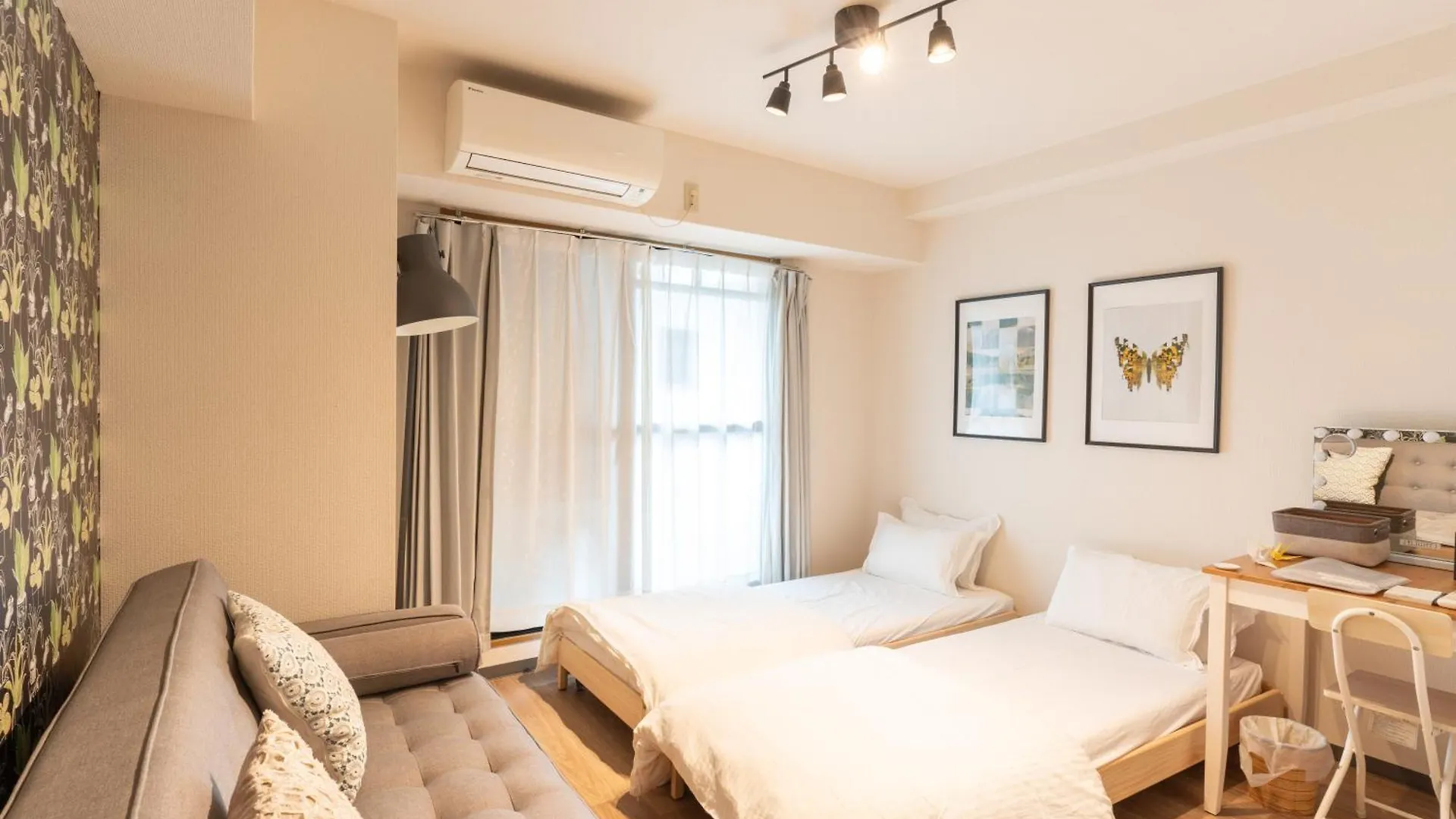 コンフィデンスロン601 Apartman Oszaka